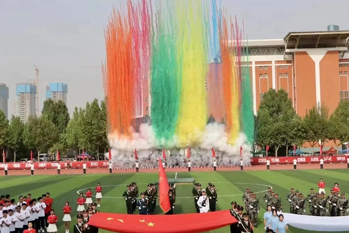 发球迅速崛