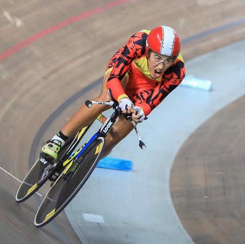 的大脚球 的大脚球